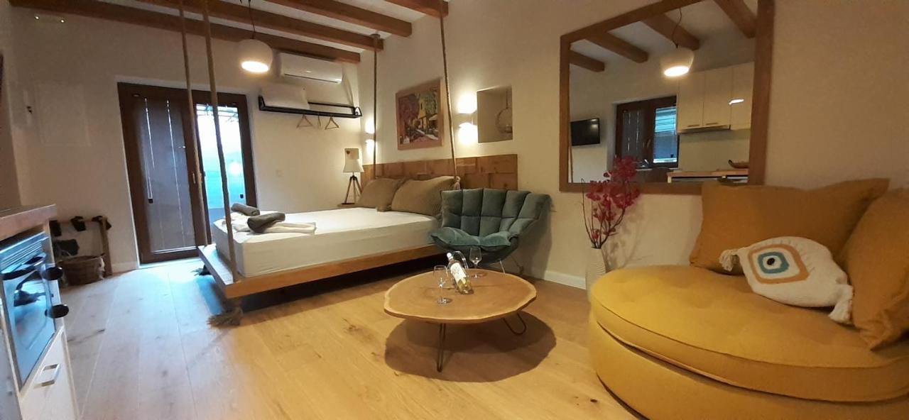 Andros 4 All Seasons Villas & Suites Ormos  Extérieur photo