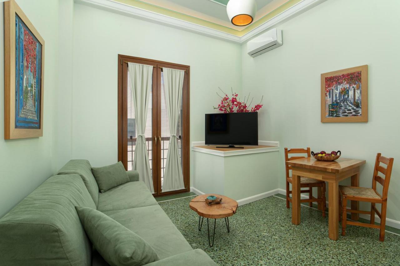 Andros 4 All Seasons Villas & Suites Ormos  Extérieur photo